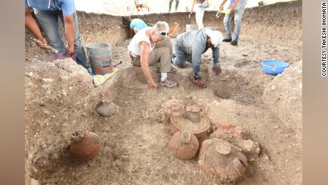 In addition to mapping Aguad Fenix ​​from the sky, the team also excavated the site, discovering ceramic pots and other objects.