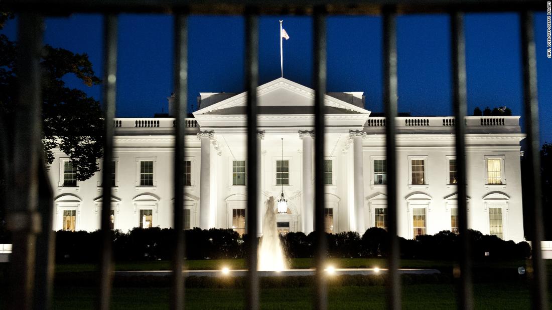 The Secret Service tells reporters that they are leaving the White House with an extremely unusual move