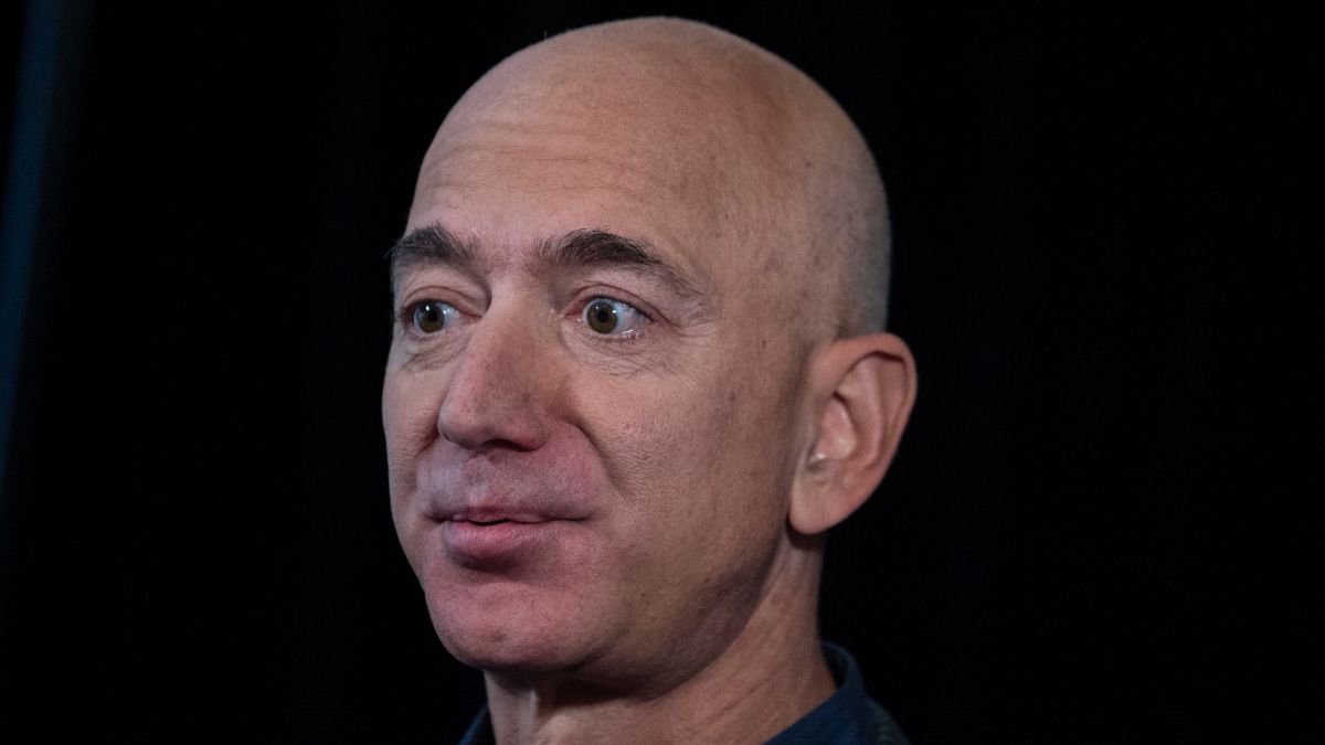 Amazon CEO Jeff Bezos Makes $13 Billion in a Day During Pandemic