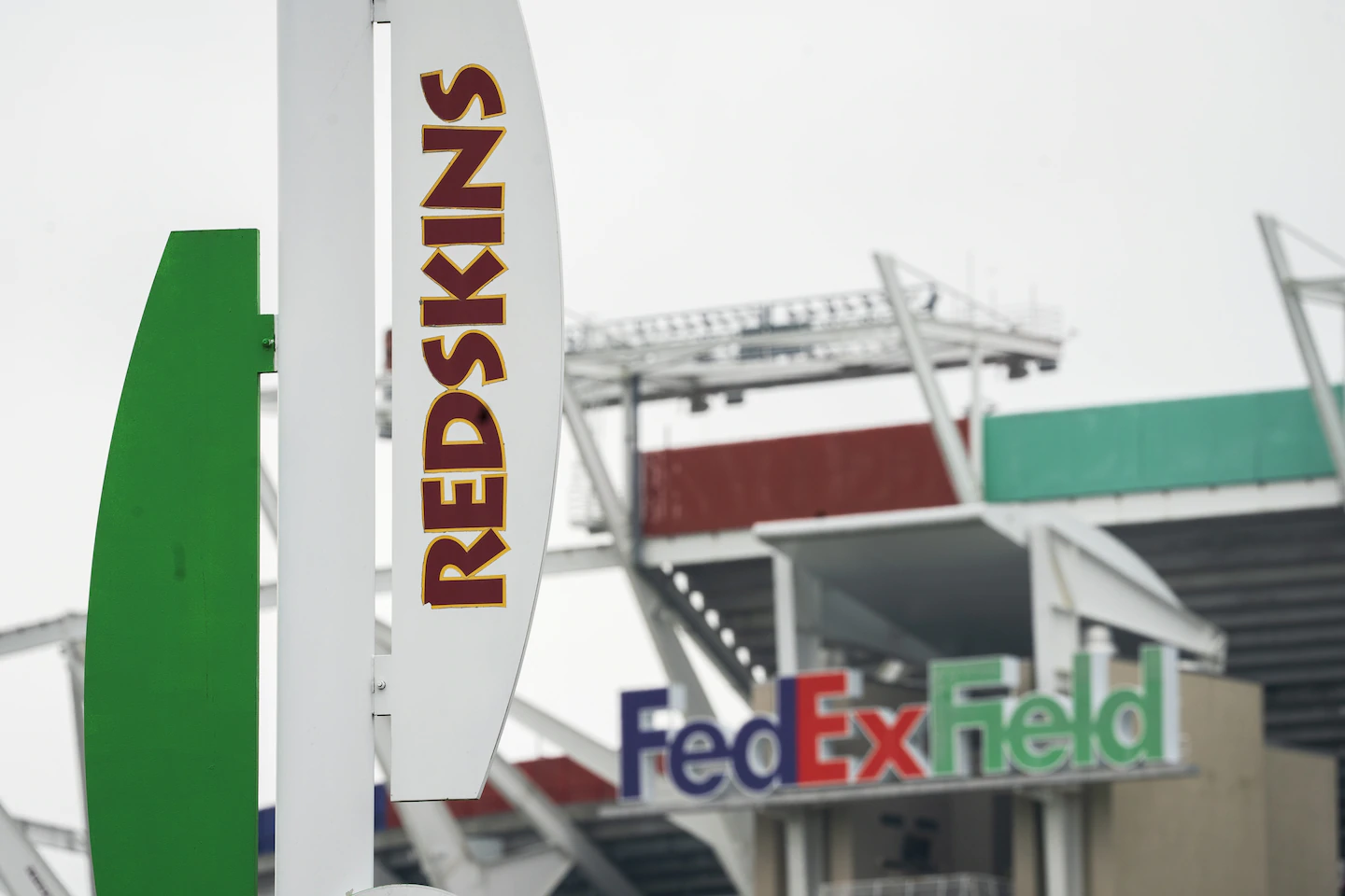 FedEx letter to Redskins: Modify the identify or eliminate stadium signage