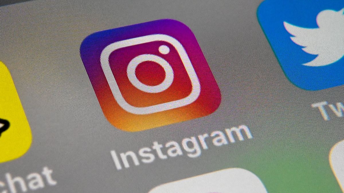 Instagram to deal with bug that quietly accesses iOS device’s digital camera