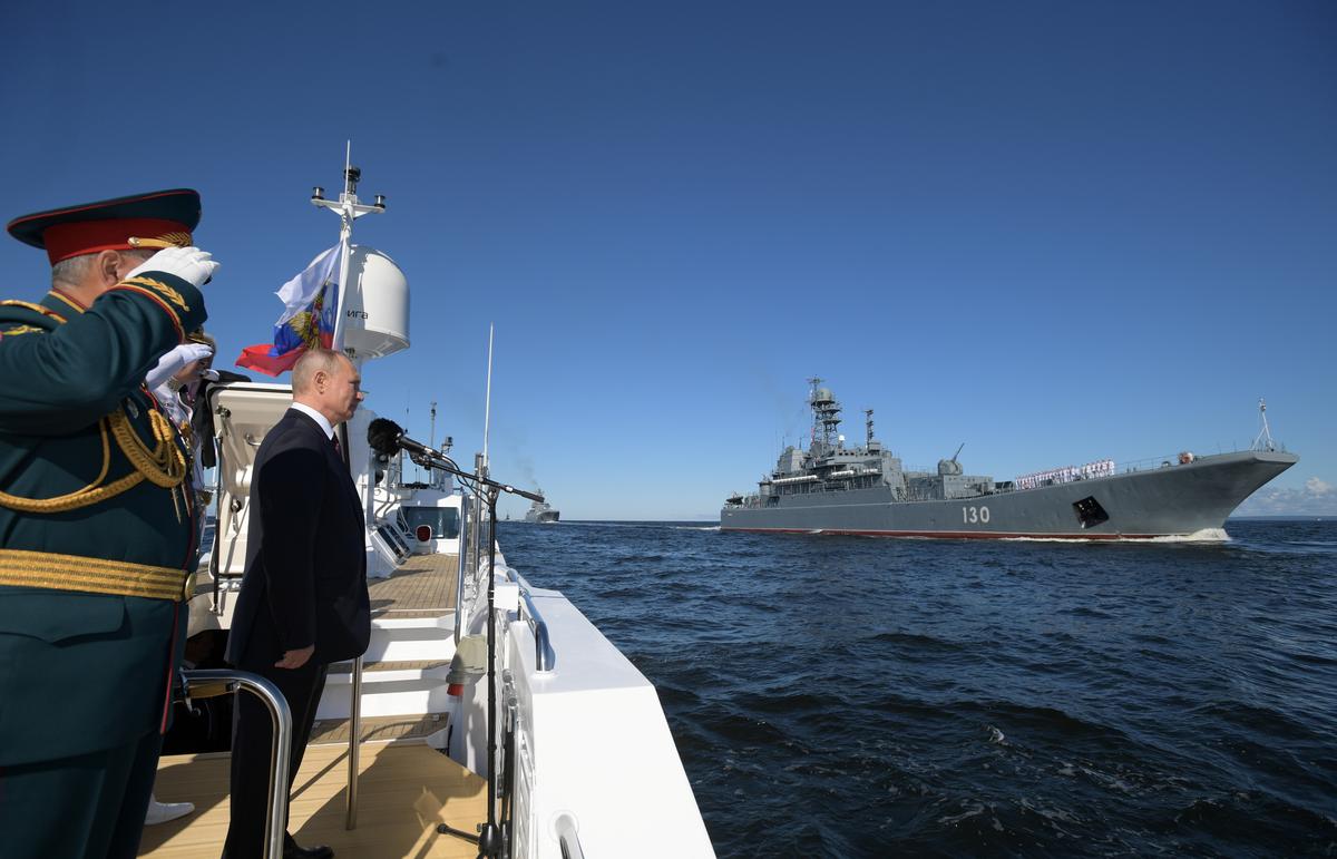 Putin claims Russian Navy to get hypersonic nuclear strike weapons