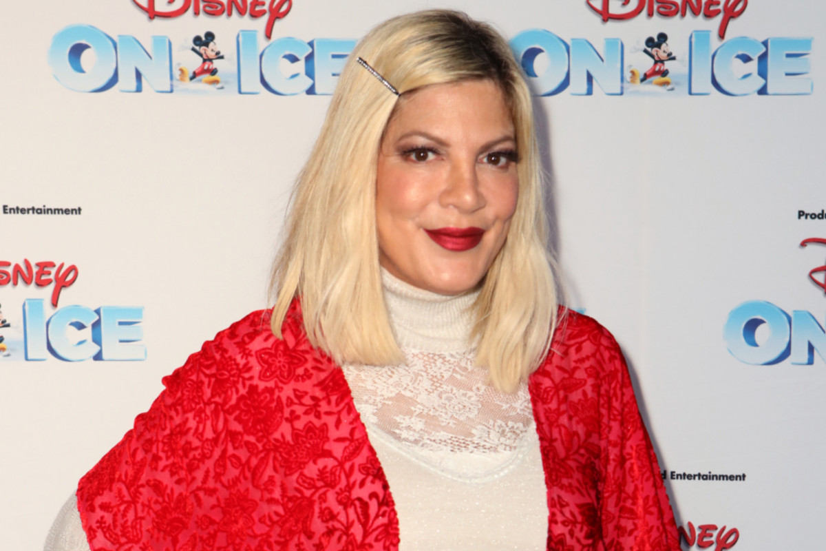 Tori Spelling had cash seized from bank to cover AmEx debts