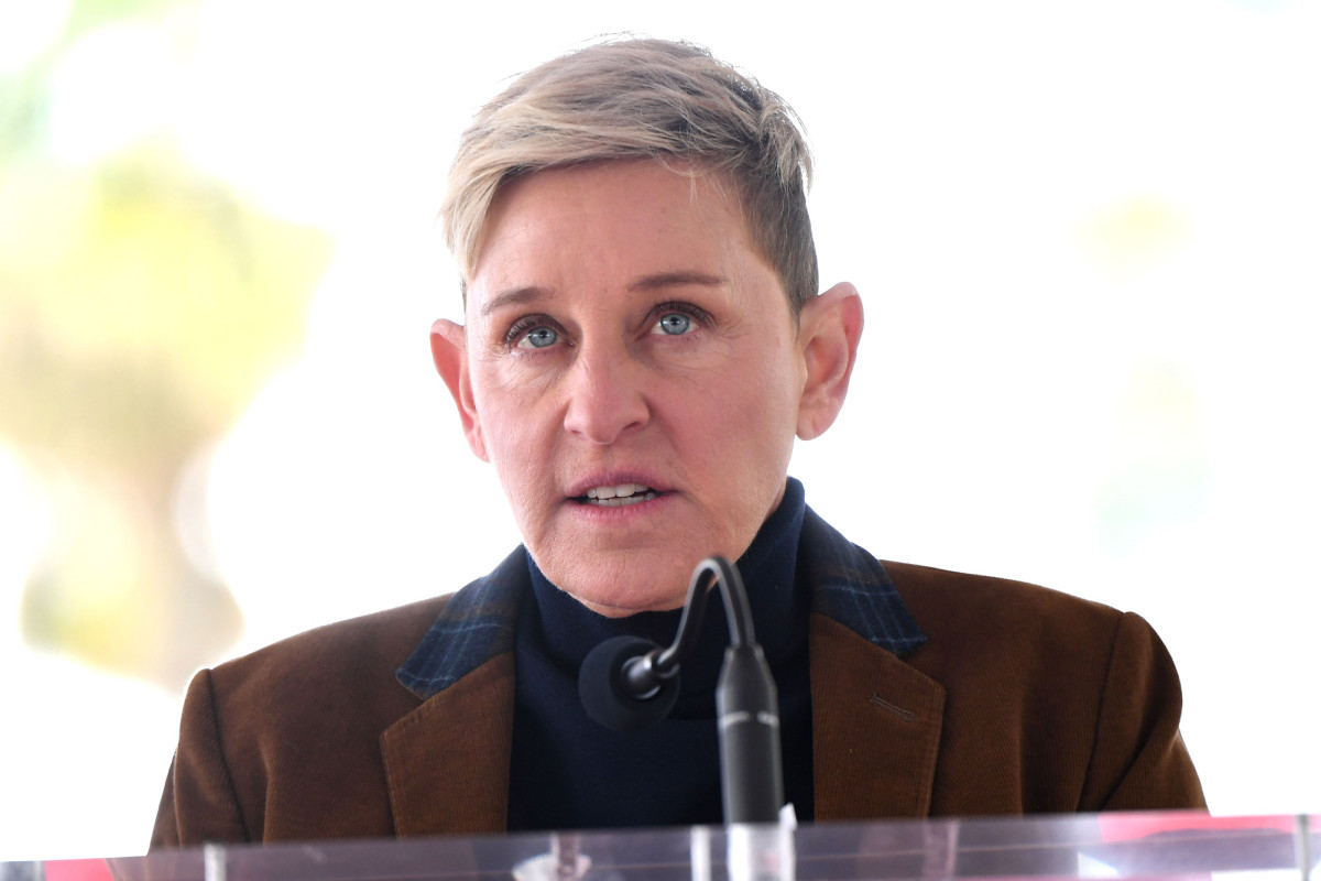 Ellen DeGeneres has no clue the place no-eye-make contact with rule began