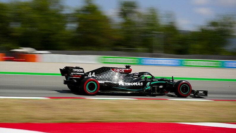 F1 Spanish GP: Hamilton narrowly edges Bottas for pole position - F1