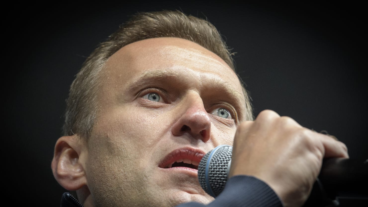 Putin Opponent Alexei Navalny Reportedly Poisoned by ‘Toxin’ in His Tea