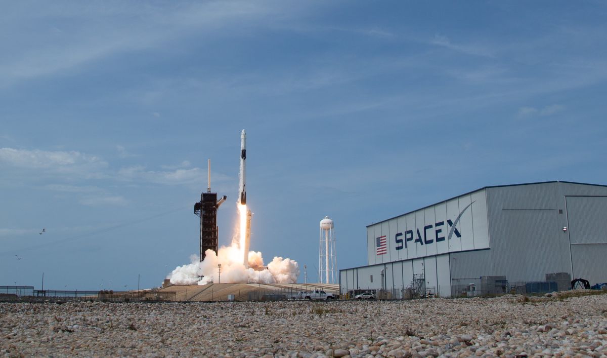 SpaceX raises $1.9 billion in most recent funding round: report