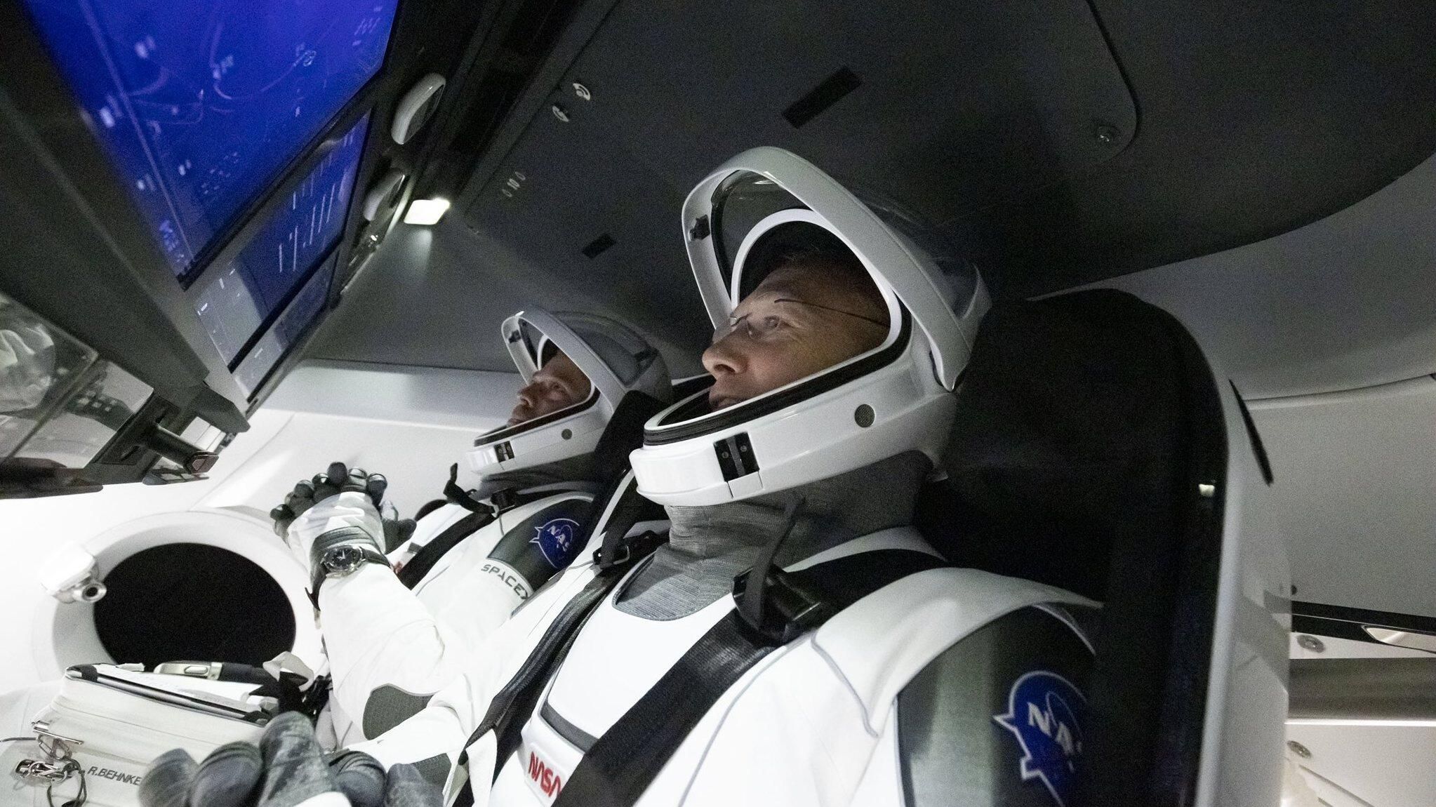 SpaceX splashdown replay: See NASA astronauts properly return to Earth