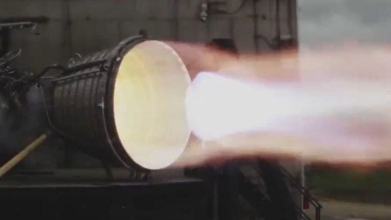 Watch SpaceX launch an angry new Raptor Vacuum from the Starship

