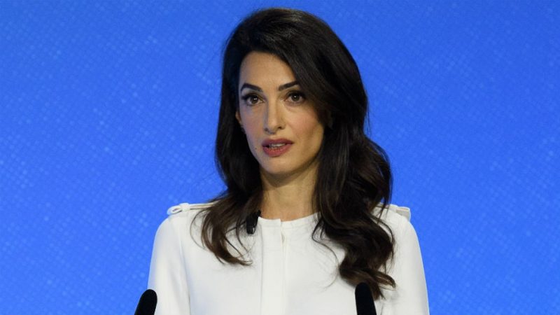 Amal Clooney resigns from the British government's position on Boris Johnson's proposal to cancel the Brexit agreement

