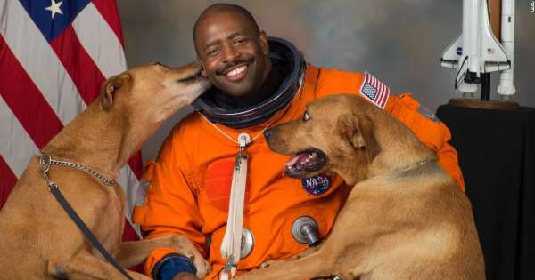 Former NASA astronaut Leland Melvin remembers a police stop that made him sweat

