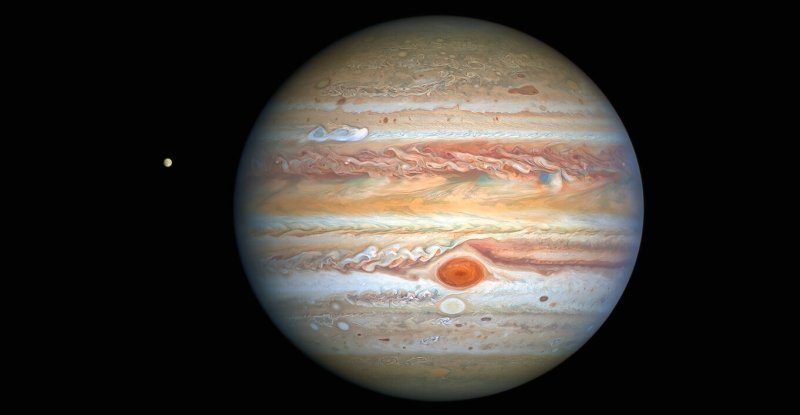Hubble's glorious new image shows Jupiter's stormy side

