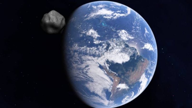 NASA says that a 37-meter-long asteroid will make "close to Earth" today

