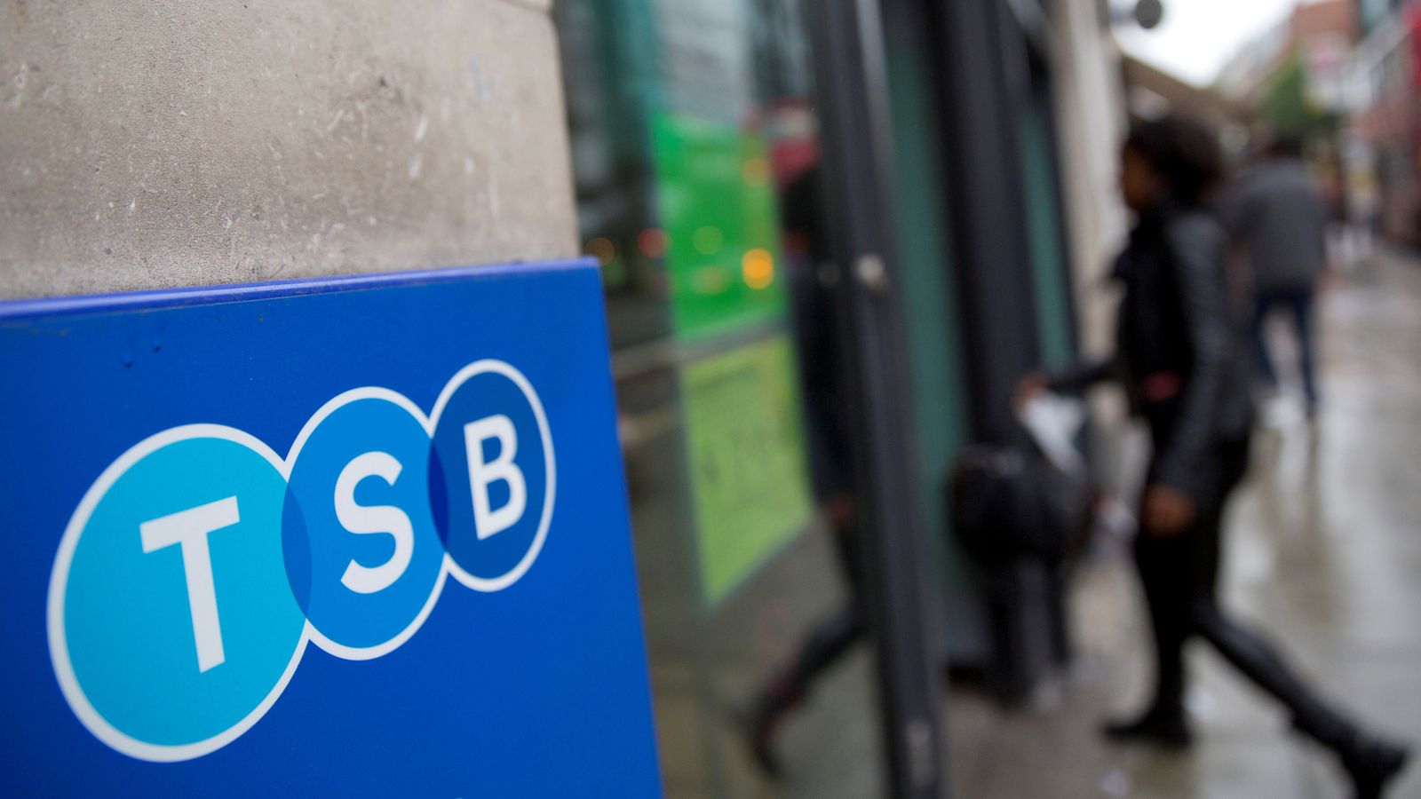 TSB closes 164 branches, spends 969 jobs |  Business news