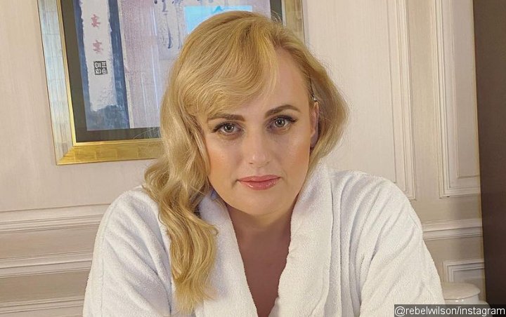 Rebel Wilson details a “mega-accident” during an impromptu photo shoot in Mexico