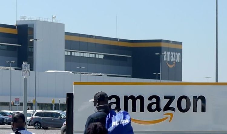 Fire at Amazon Warehouse: Firefighters grapple with a massive fire as entire building evacuates |  United Kingdom |  News