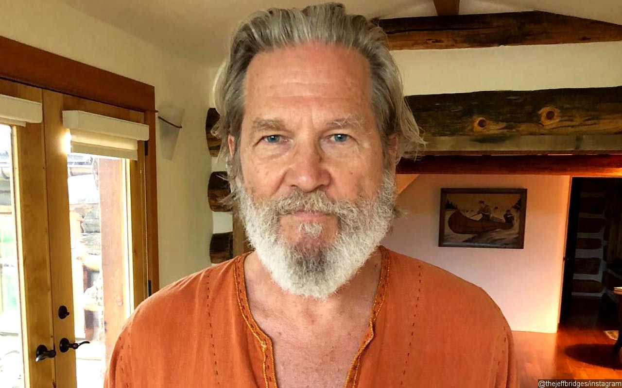 Jeff Bridges shows a shaved head providing an update on Cancer