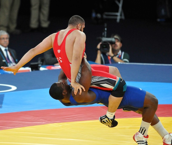 Olympic champions and worlds in teams from Cuba and the United States at Grand Prix Wrestling in Nice