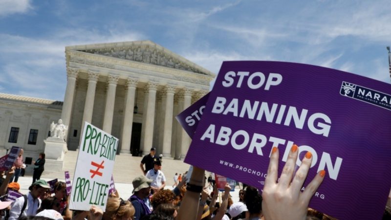Biden cancels rules limiting access to abortion in the United States

