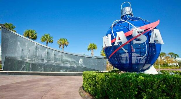 USA, Jim Bridenstein resigned as NASA President