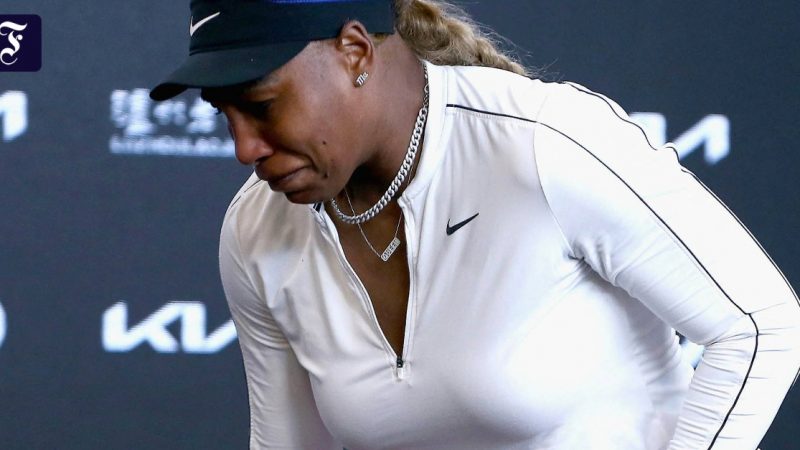 Serena Williams loses and goes crying

