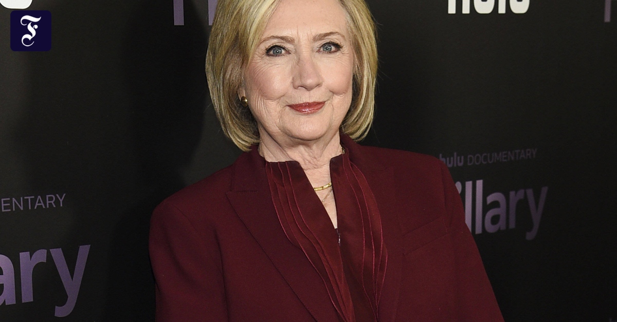 Hillary Clinton writes a political thriller about a Secretary of State