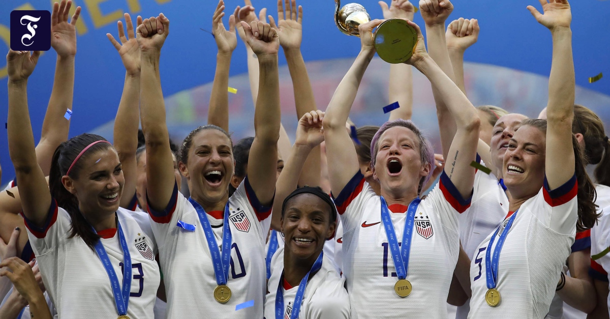 Women soccer fail before they file a salary lawsuit in court