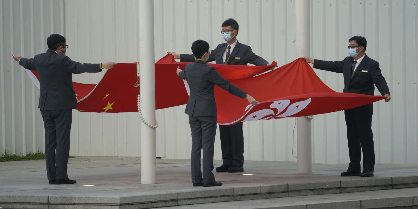 The UK accuses China of “violating” its Hong Kong obligations
