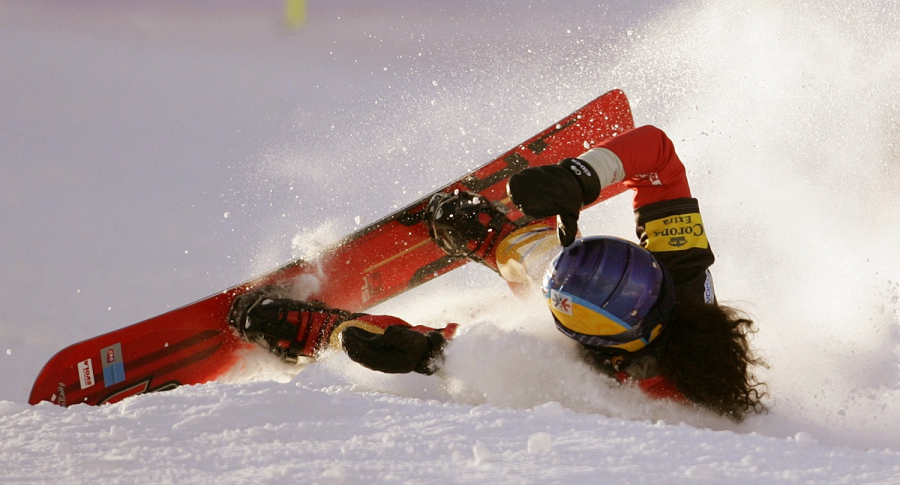 Snowboarder Julie Pumagalski dies in an avalanche in Switzerland