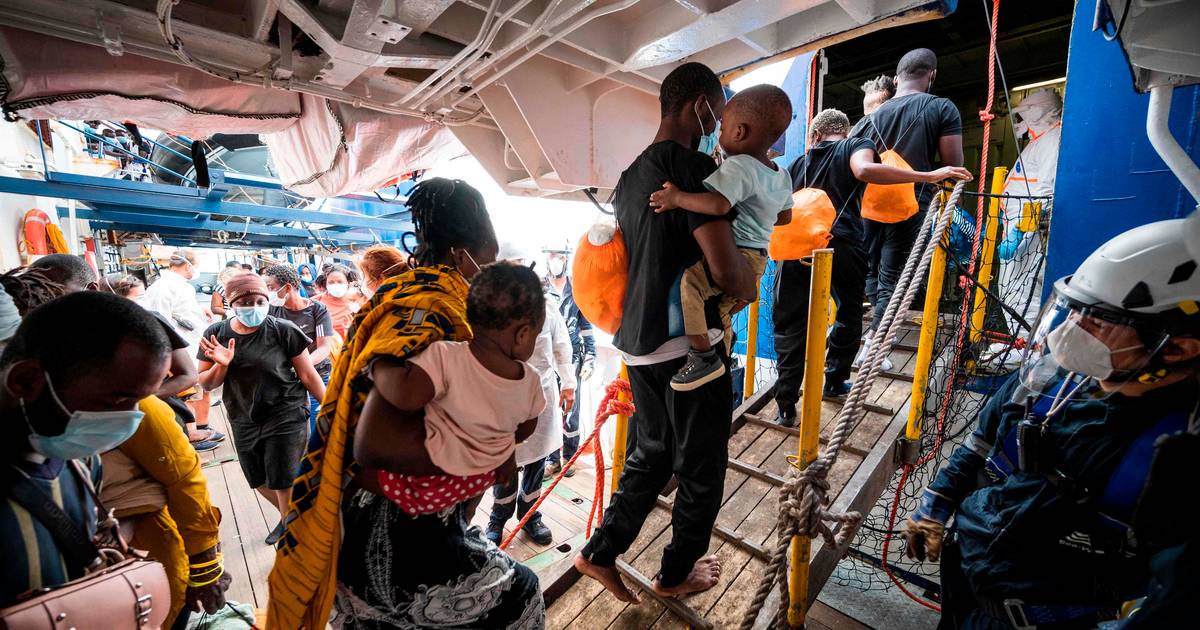 Dozens of migrants rescued off the Libyan coast, 20 missing |  Abroad