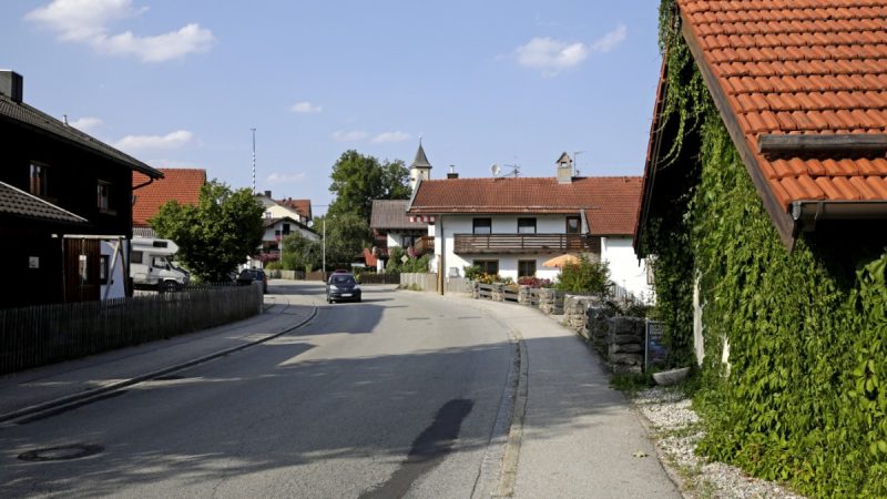 Egling - a larger space for modern architecture - Bad Tölz-Wolfratshausen

