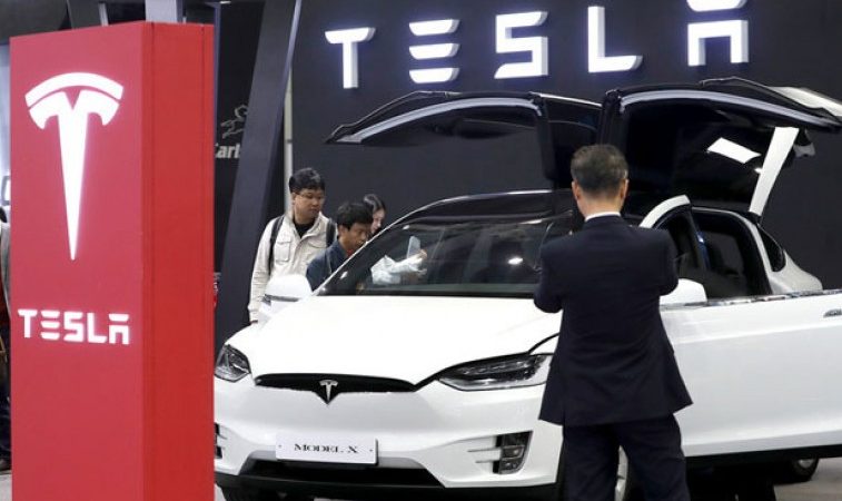 Politics Online - Tesla cars are banned in military facilities in China


