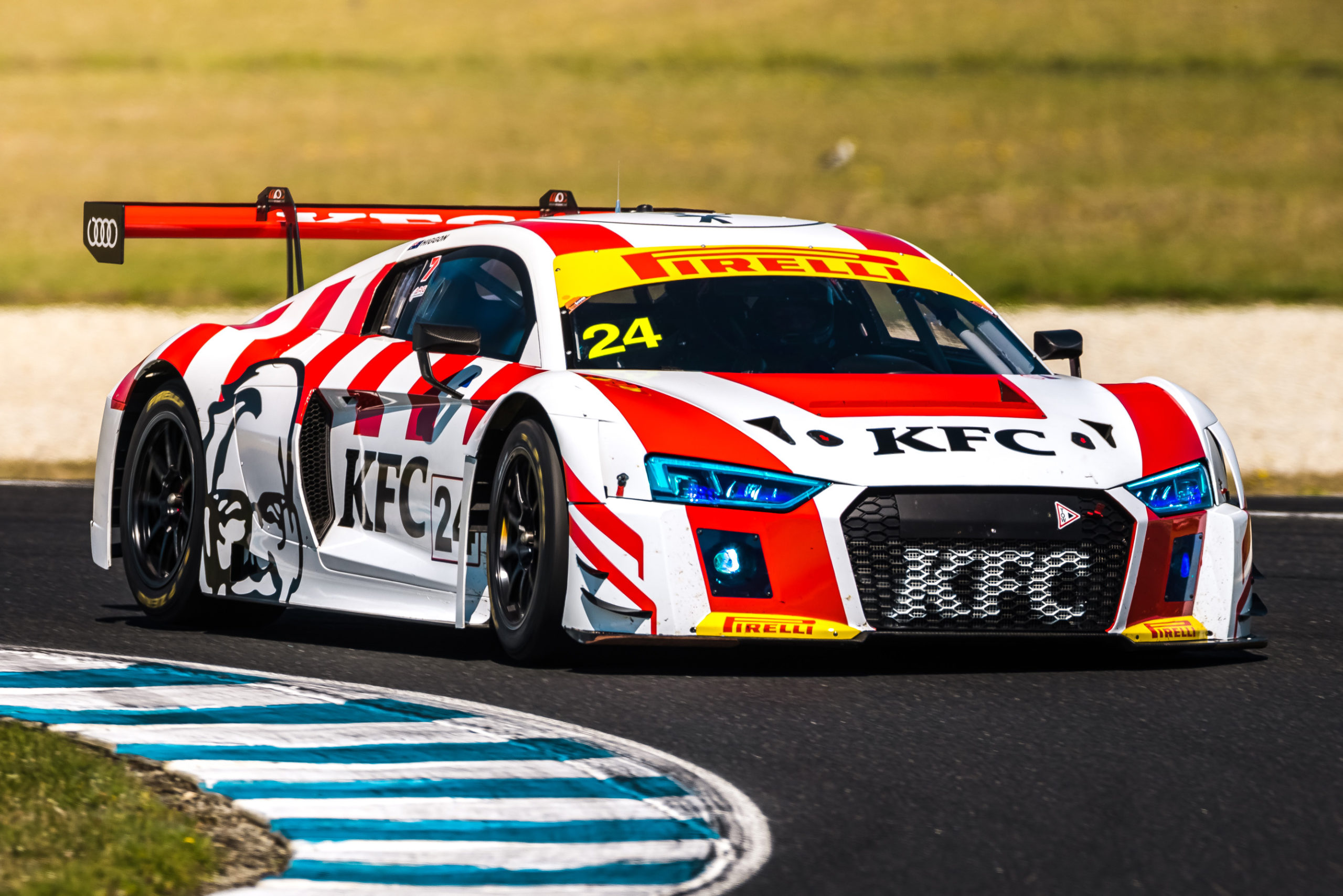 Supercars shine at the 20-car GT Arena on Phillip Island