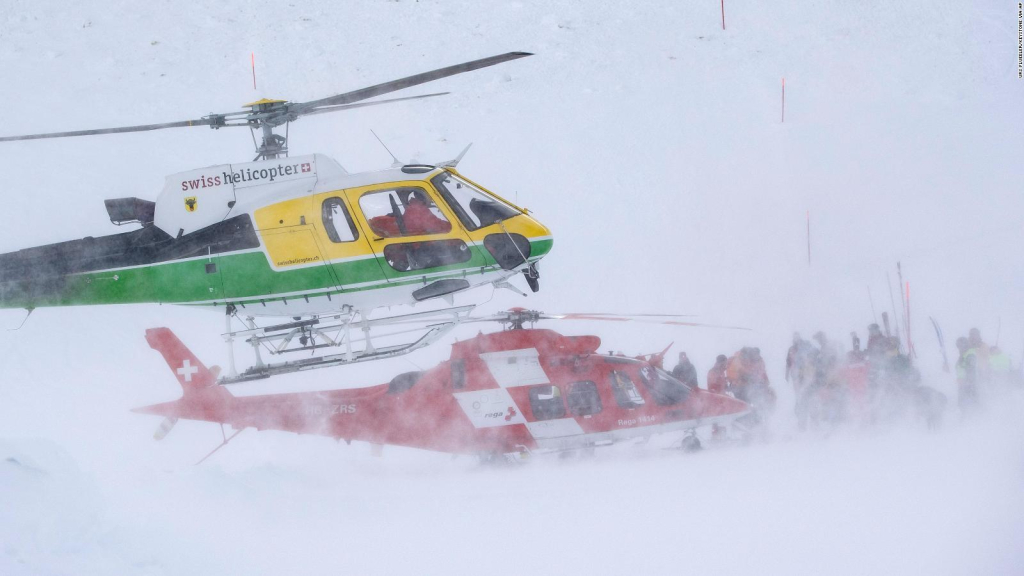A tense rescue after an avalanche in the Swiss Alps