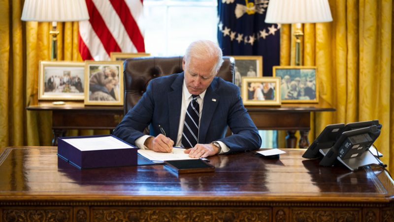Biden hard line and sanctions in Moscow for cyber intervention and attack

