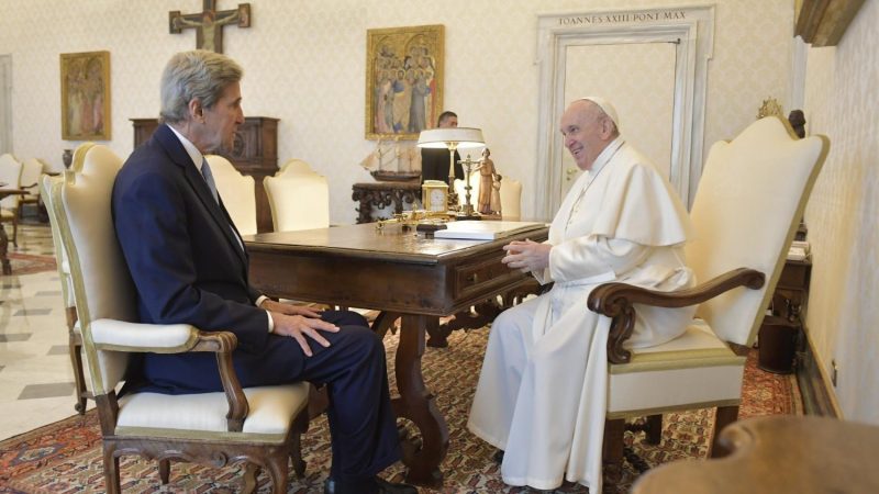 Kerry: The climate crisis The Pope's vote is more important than ever

