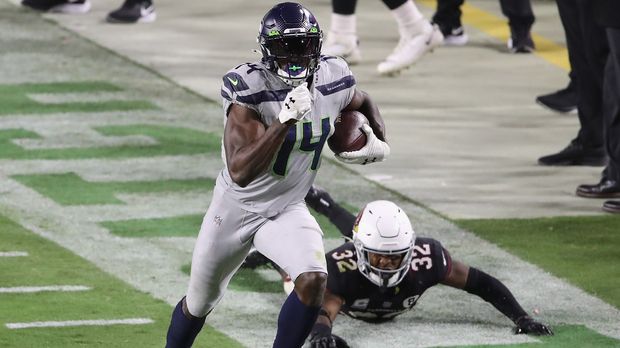 DK Metcalfe to the Olympics?  The Seahawks star competes against runners