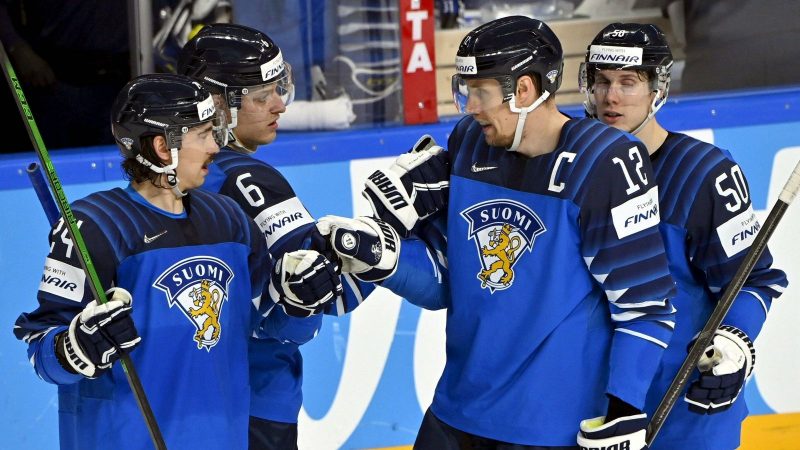 Finnland verdrängt das DEB_Team von Rang eins.