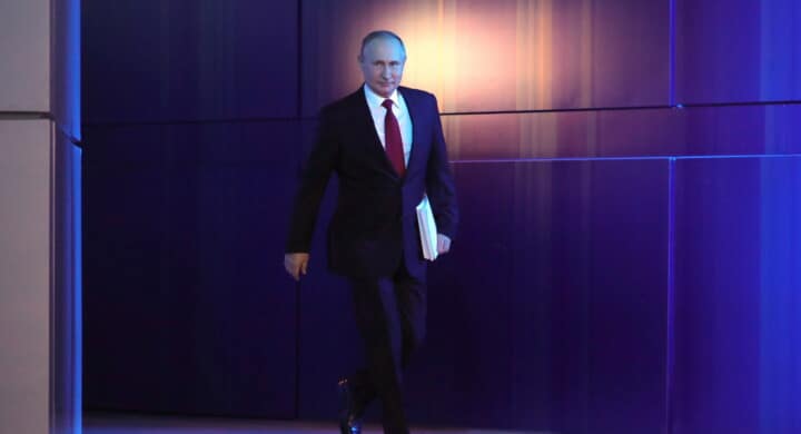 La piuma e il ferro. Biden cala le sanzioni contro Putin