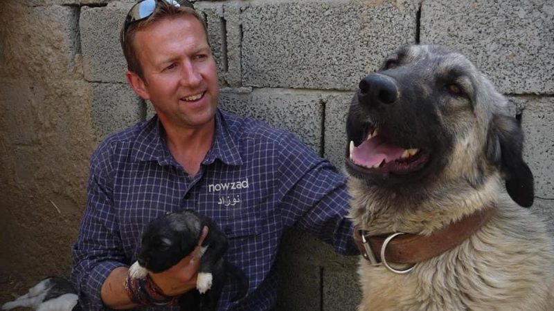 Pen Farthing es quien ha creado un refugio para cientos de mascotas en Afganistán. 