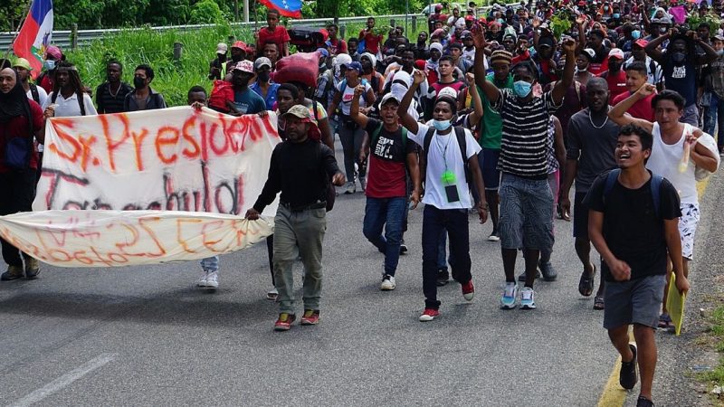 Caravan of hundreds of migrants leaves Chiapas for the United States - El Financiero

