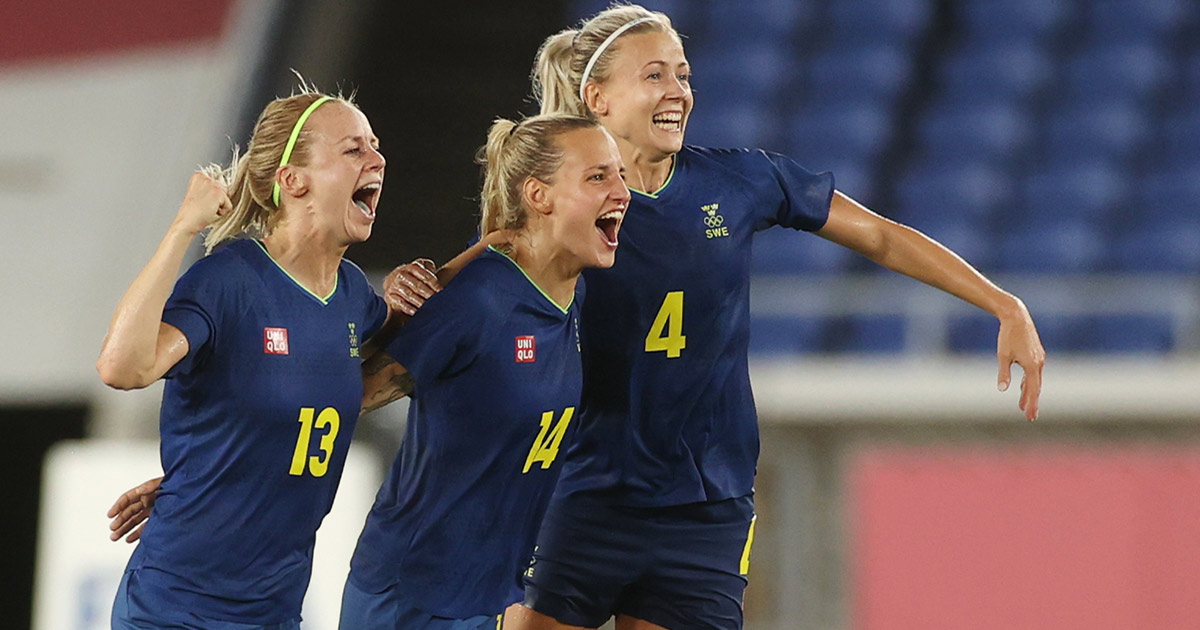 Sweden beat Australia and will face Canada in the final