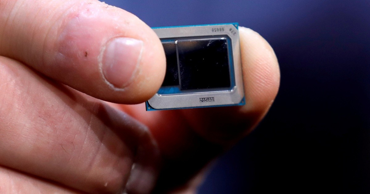 Intel rules out UK installation of new European chip factories