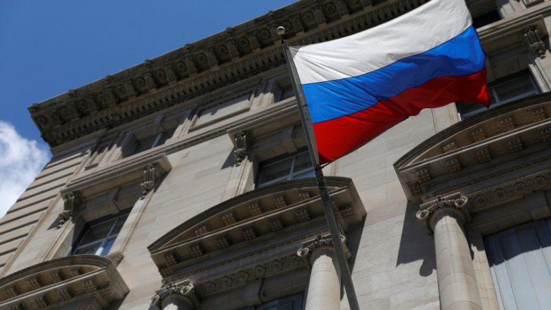 The United States threatens to expel up to 300 Russian diplomats

