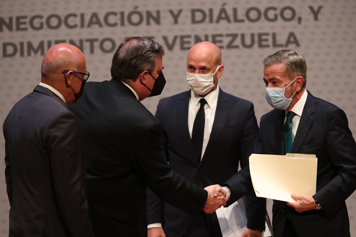 The European Union and Peru coincide in support of dialogue between Chavismo and the opposition