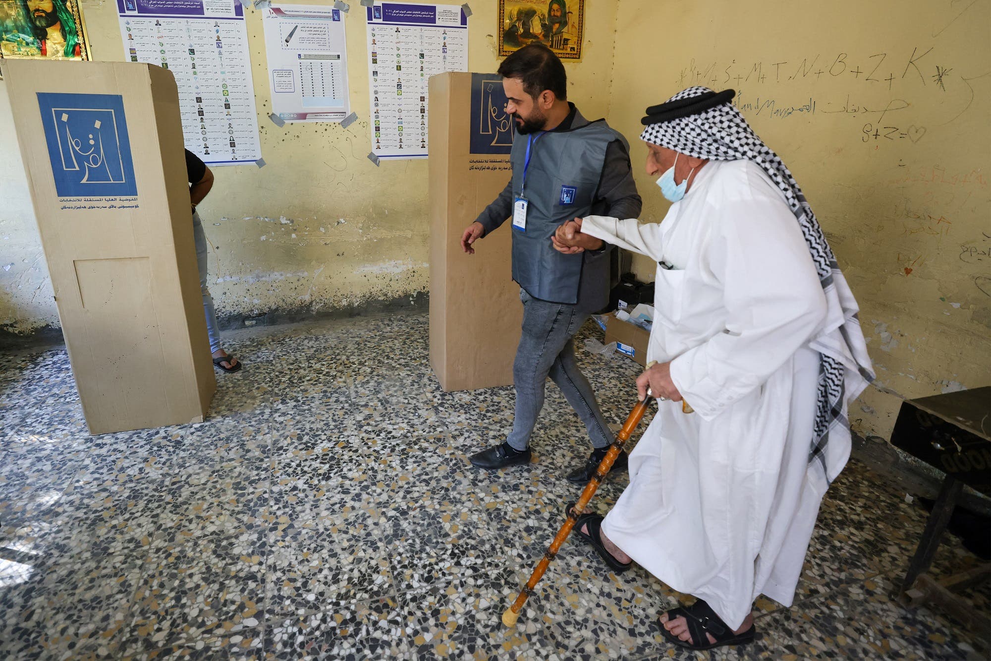 From a polling station in Baghdad (AFP archive)