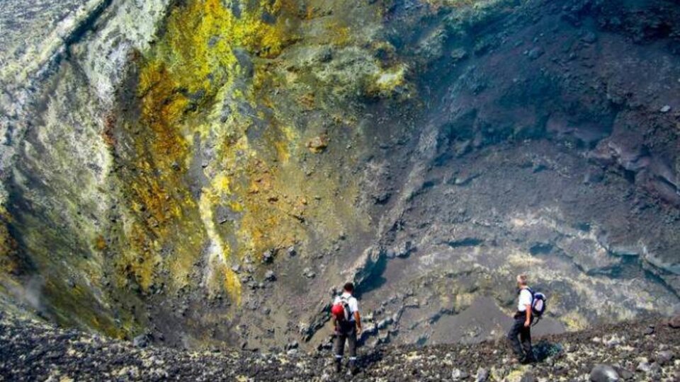Etna volcano: Unprecedented discovery of man’s remains in a cave |  It is suspected that the person entered the cave voluntarily