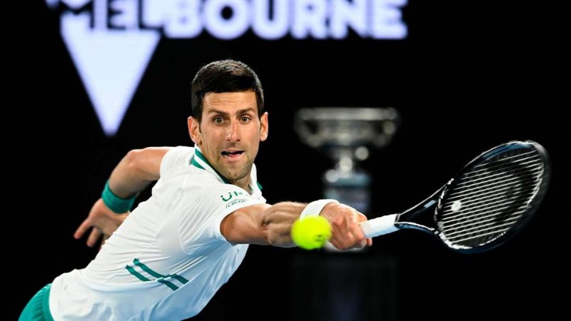 Hängt in Australien in einem  Quarantäne-Hotel fest: Tennisstar Novak Djokovic. Foto: Dave Hunt/AAP/dpa