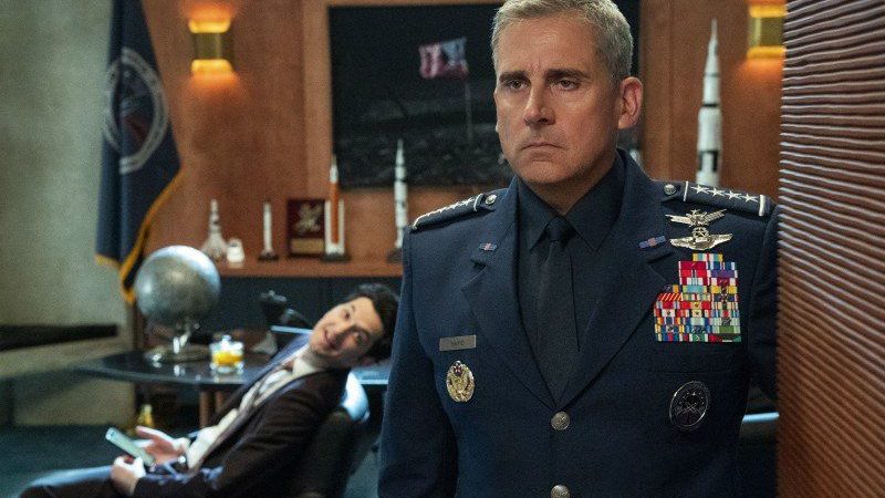 The first pictures of the next season of Netflix with Steve Carell

