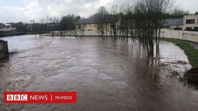 UK: Floods and evacuees in third storm in a week

